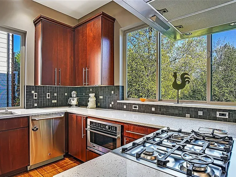 5416 21st Ave SW — Photo 5