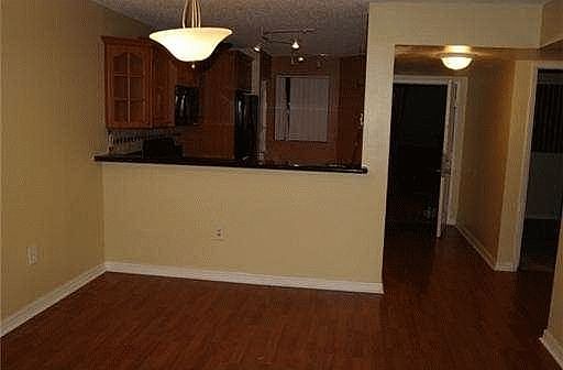 3rd image of 9881 Nob Hill Ln