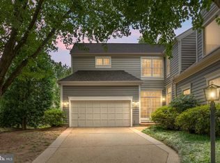 11415 Hollow Timber Ct, Reston, VA 20194