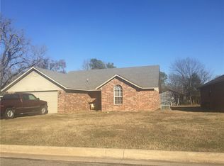 101 Meadow Ln, Poteau, OK 74953