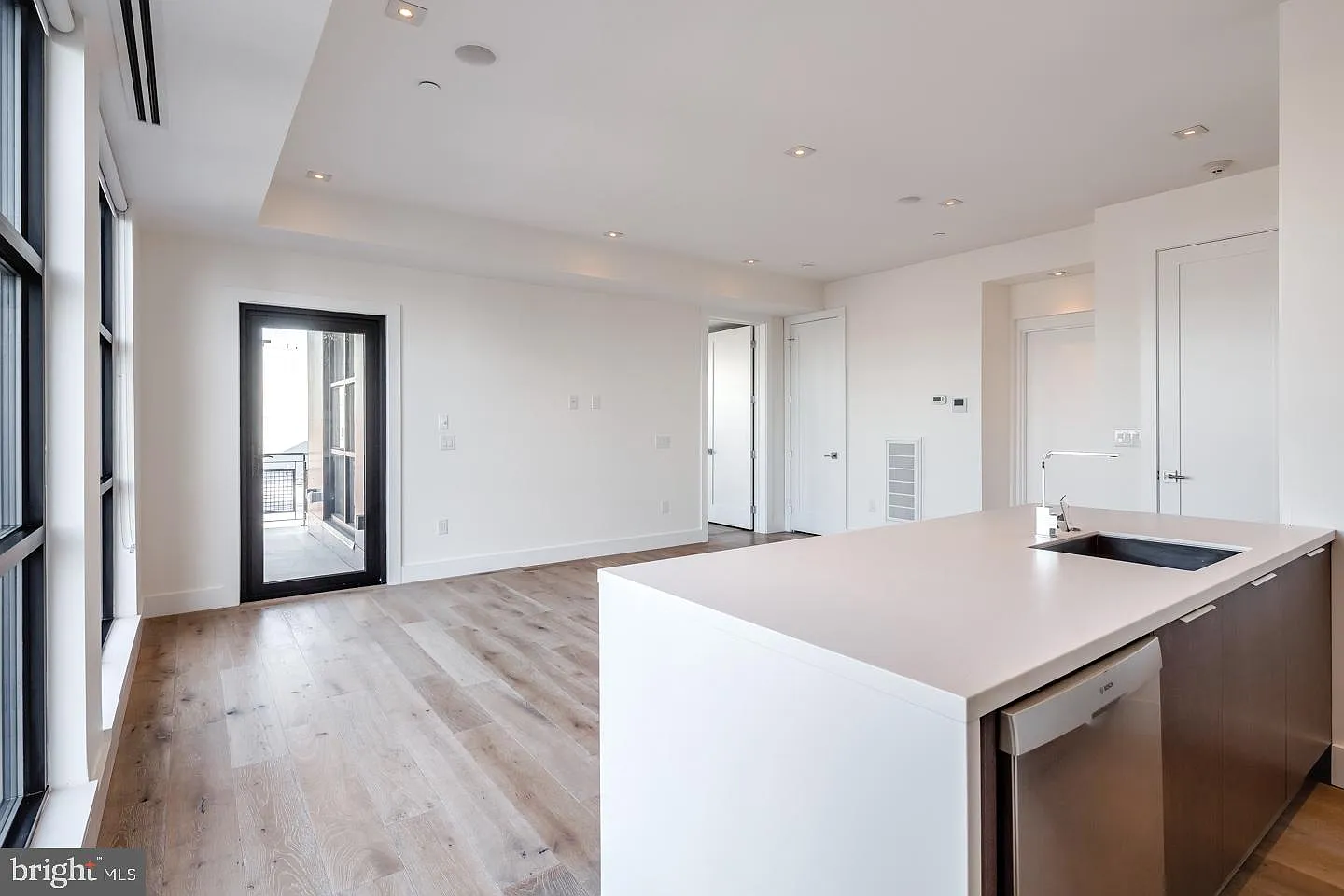 1 bed, 1.5 bath, $2,805 — Photo 3