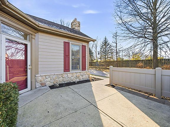 4th image of 133 Shadymere Ln #4
