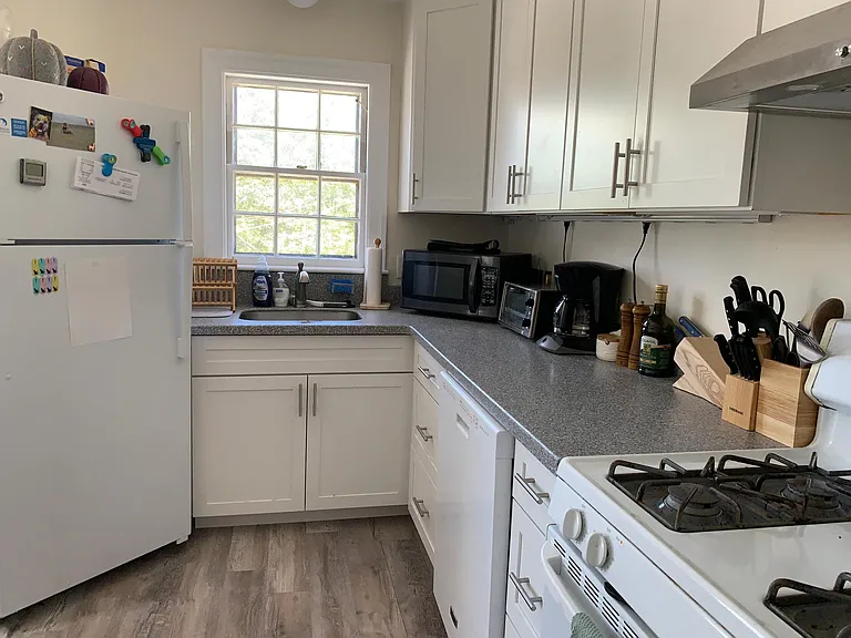 8 Garden Ct #4 — Photo 10