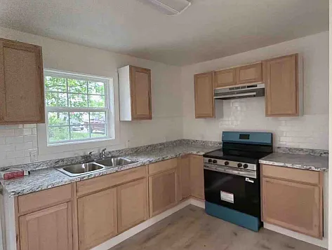 602 S 26th St — Photo 15