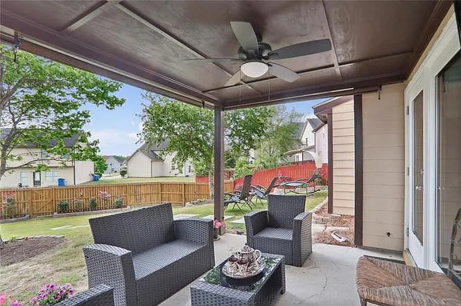 1234 Little Hampton Dr — Photo 2