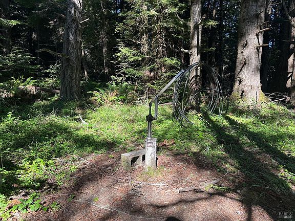 5th image of 2901 Albion Ridge B Road