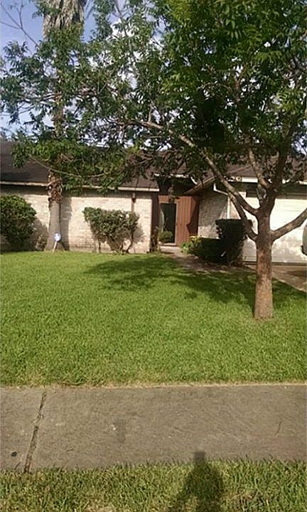 1st image of 3443 Golders Green Dr