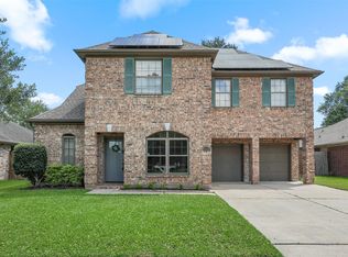 1119 Chesterwood Dr, Pearland, TX 77581