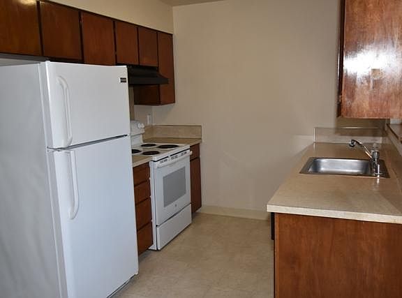 4th image of 110 SE 158th Ave