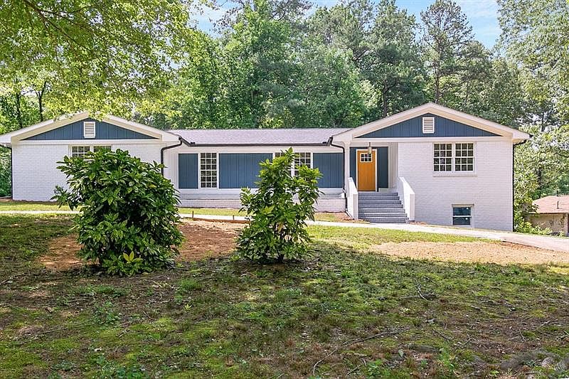1st image of 682 Sherwood Dr