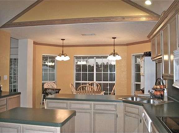 5th image of 7955 Gleneagles Dr