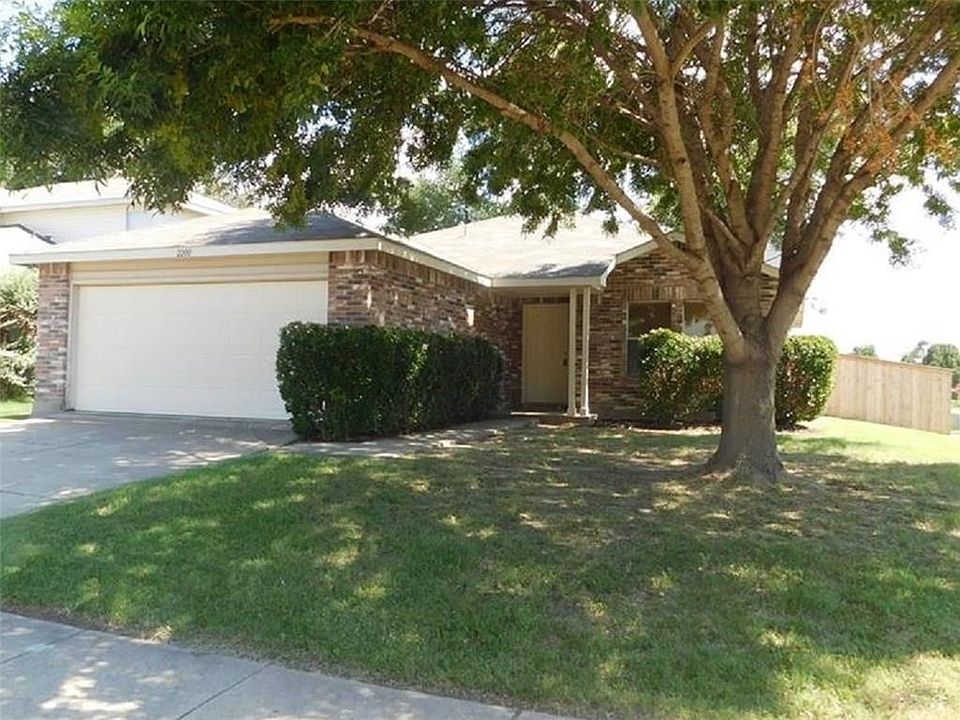 1st image of 2200 Chestnut Dr