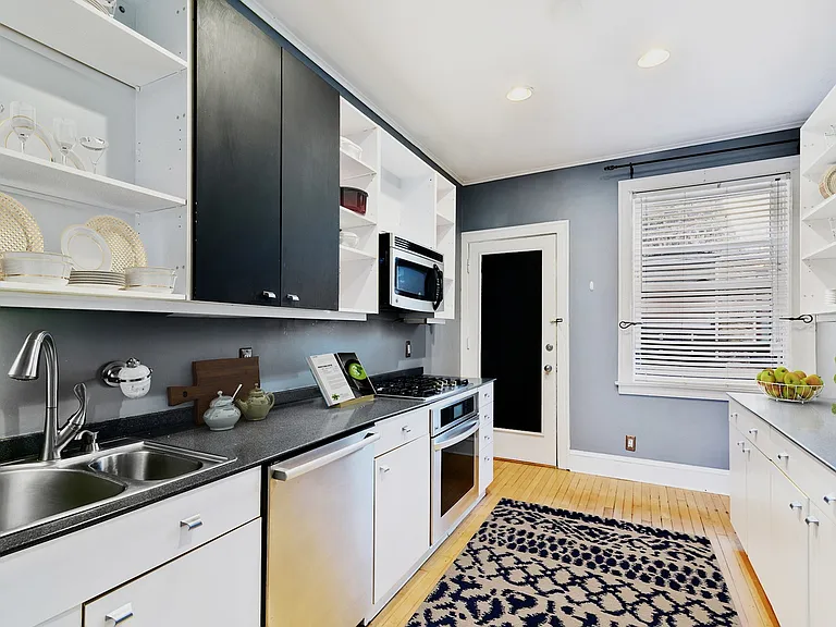 804 Forest Ave #2 — Photo 8