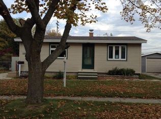 1427 Colfax Ave, Grand Haven, MI 49417