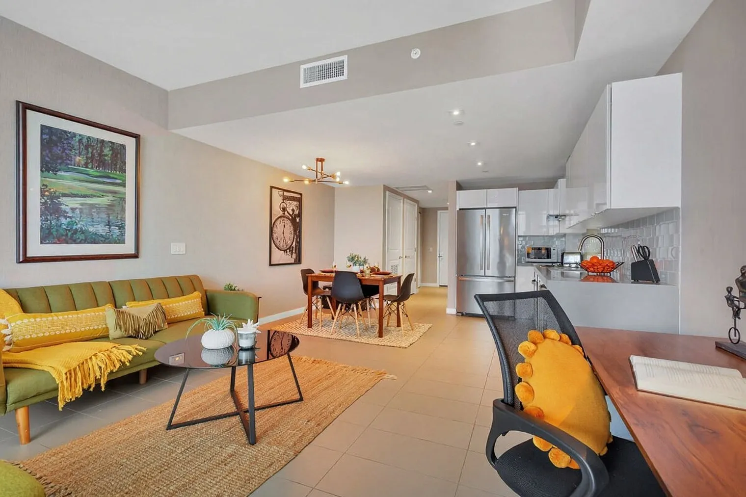 1 bed, 1.0 bath, 871 sqft, $3,187 — Photo 3