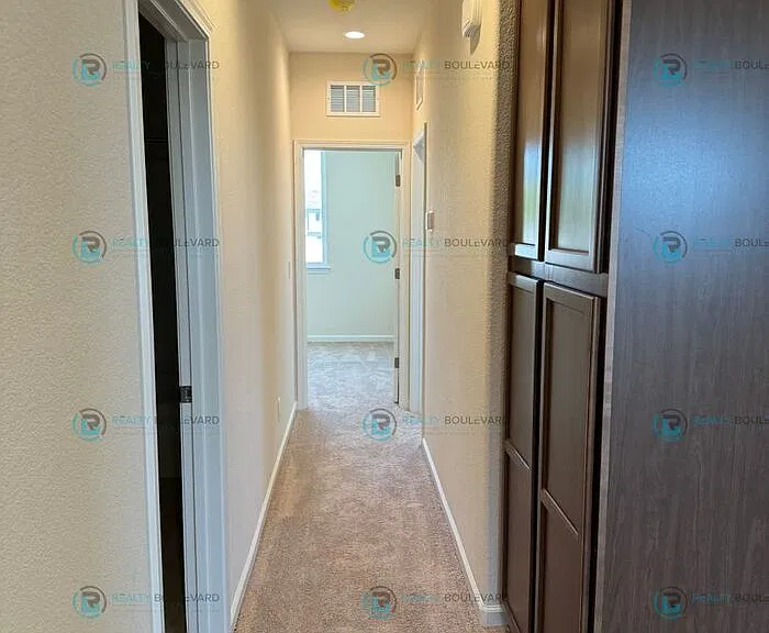 1011 Middle Gate Rd #1011 — Photo 11