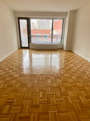 Rented by Solow Realty | media 9