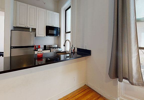 5th image of 158 W 84th St APT 4C