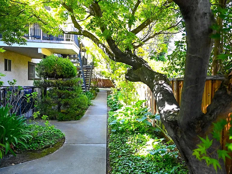 3275 Brookdale Dr #6 — Photo 5