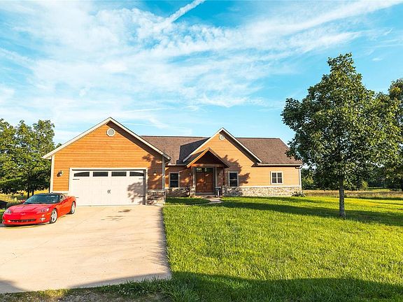 4th image of 746 County Road 5120