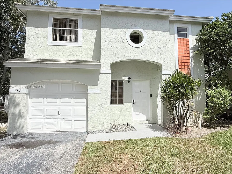 9832 NW 9th Ct