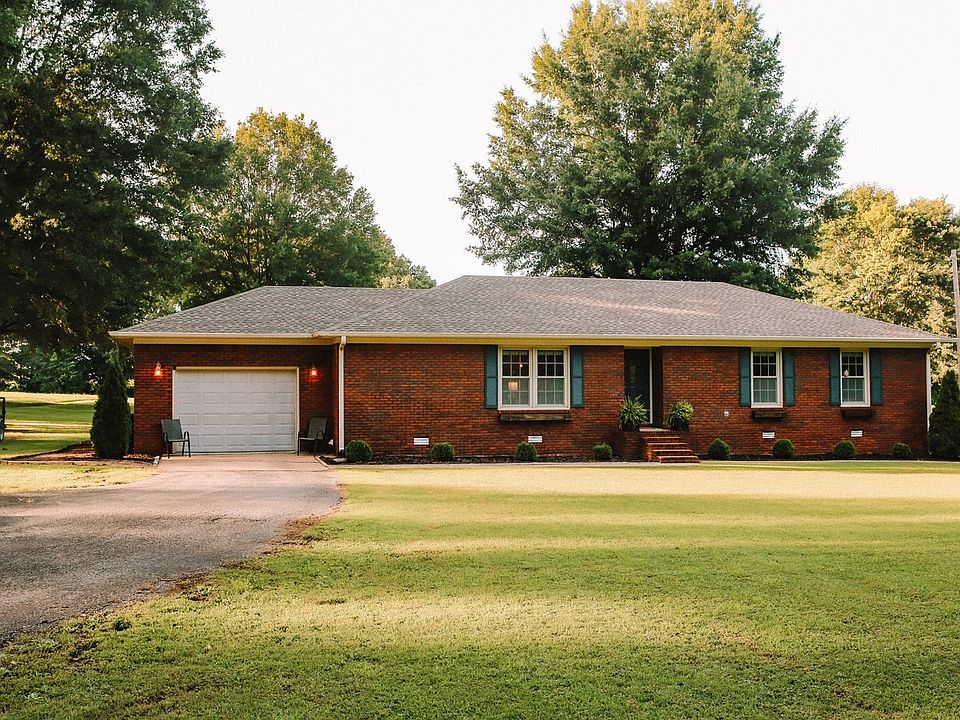 1st image of 135 Noles Ln