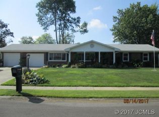 235 Crestwood Dr, Madison, IN