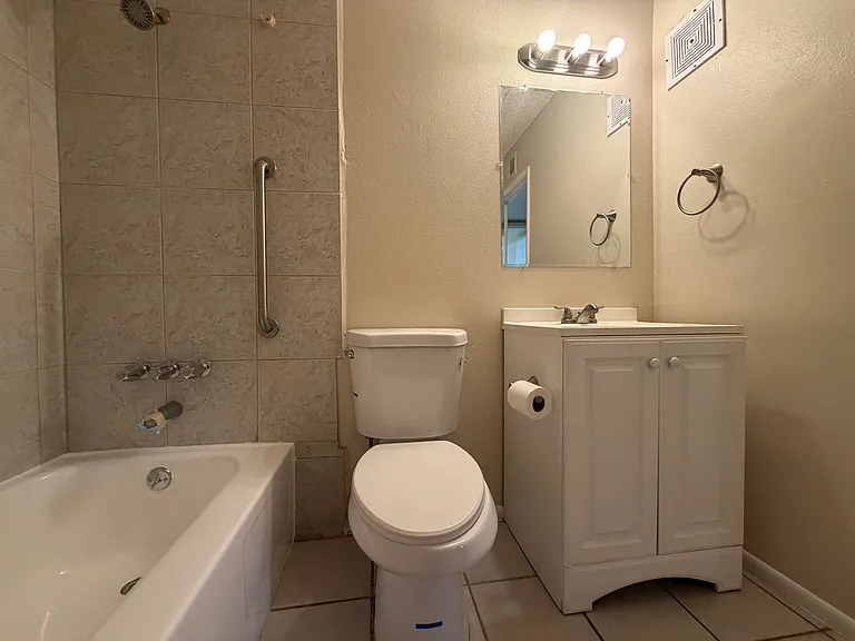 809 E Vogel Ave — Photo 11