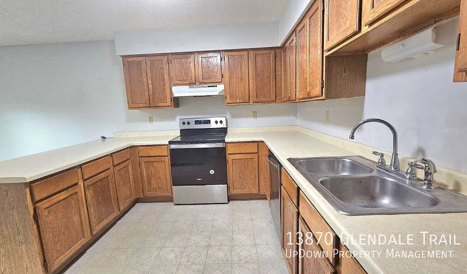 3-Bed, 2-Bath Savage retreat 1000 Sq Ft available now! — Photo 3