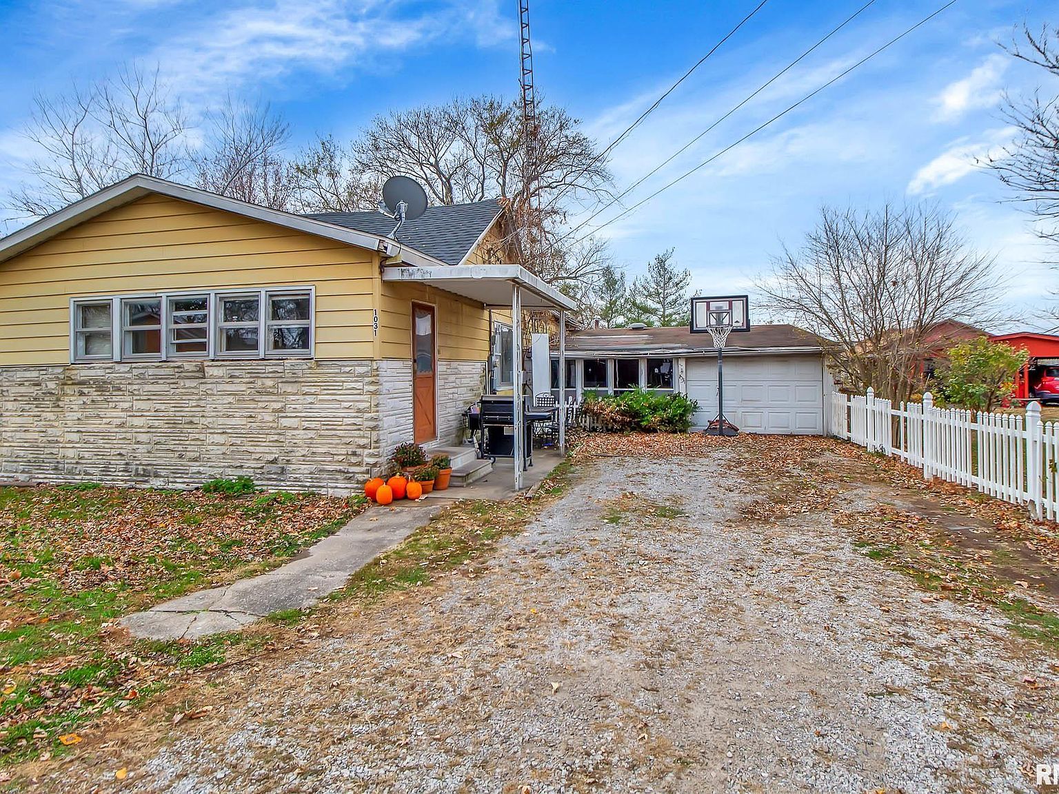 1031 N Hickory St, Du Quoin, IL 62832 MLS QC4238944 Zillow