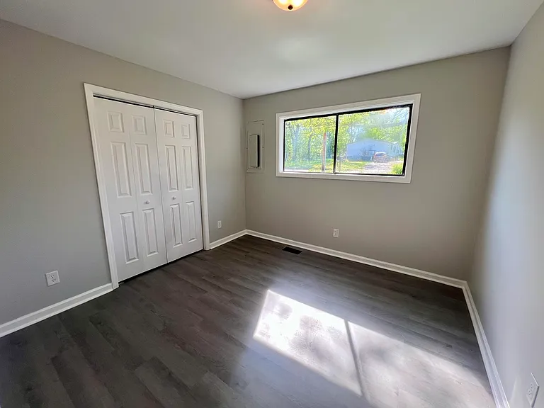 809 S Franklin St — Photo 9