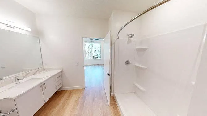 SevenO2 Main Apartments — Photo 134