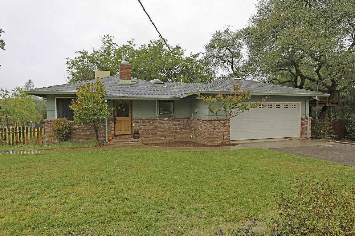 21212 Old Alturas Rd photo 1
