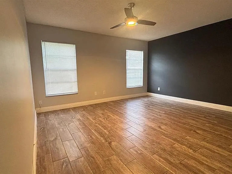 4817 Landover Cir — Photo 12