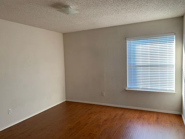 3633 Kimble Dr — Photo 13