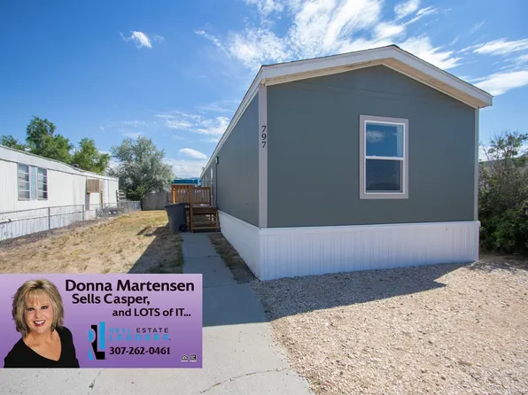 979 5th St, Evansville, WY 82636