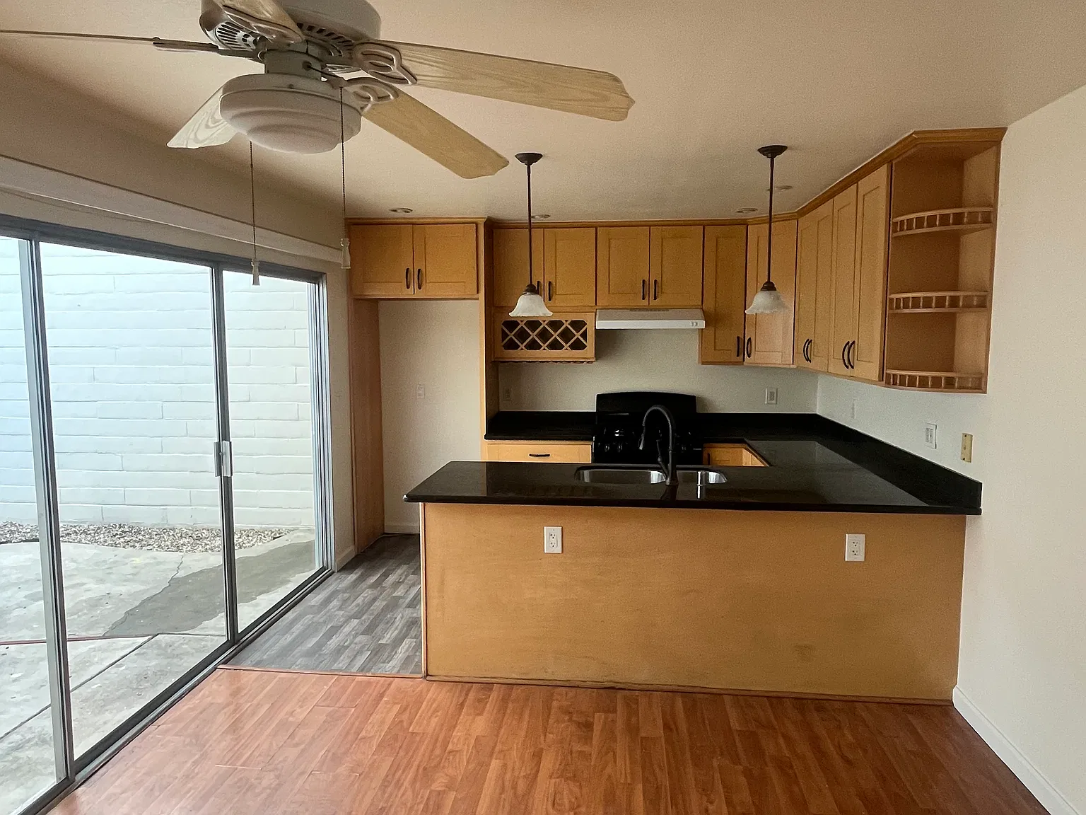 3 bed, 1148 sqft, $3,790 — Photo 4
