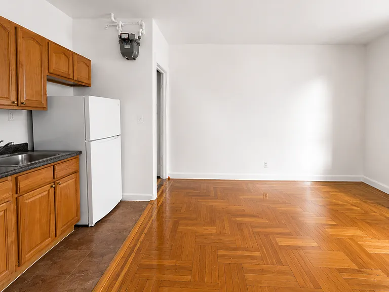 3230 Steuben Ave #D1 — Photo 3