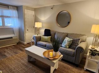 35 Main St, Ogunquit, ME 03907