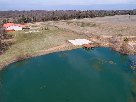 3rd image of 400 County Road 1113