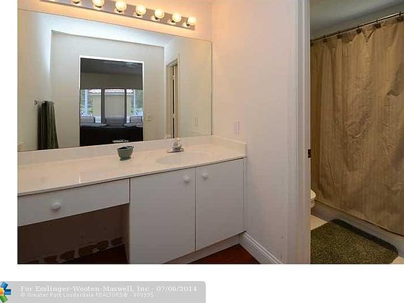 5th image of 4355 Dogwood Cir