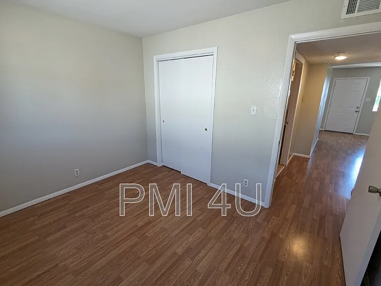 12409 Manitoba Dr NE #B — Photo 41