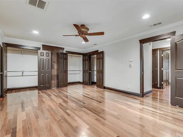 4900 Balcones Dr — Photo 31