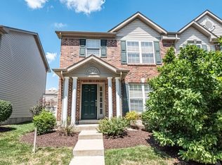 304 Montclair Tower Dr, Saint Charles, MO 63303