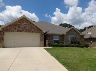 2210 Cancun Dr, Mansfield, TX 76063
