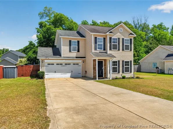 1213 Screech Owl Dr, Hope Mills, NC 28348