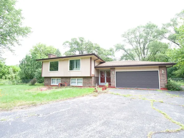 3914 Raycraft Rd, Woodstock, IL 60098
