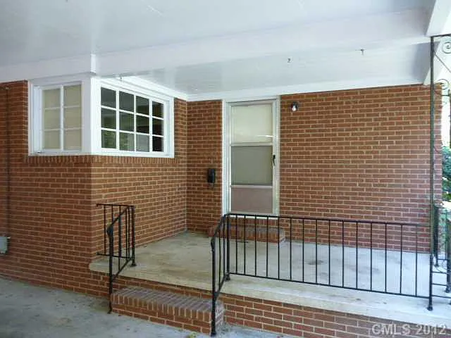 2 bed, 1106 sqft, $1,300 — Photo 2