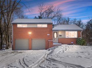 573 Sunnyfield Dr, Monroeville, PA 15146