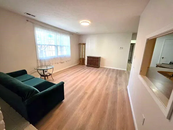 2800 Pease Dr APT 213S, Rocky River, OH 44116